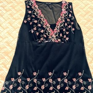Karen Kane Floral Detailed Sleeveless Tank